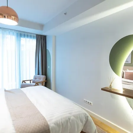 Apartamento 1-bdr Getaway With Poolgym Near Taksim Square Estambul